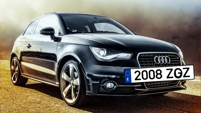 Montaje con una matrícula intentando ser modificada. La G por la O.