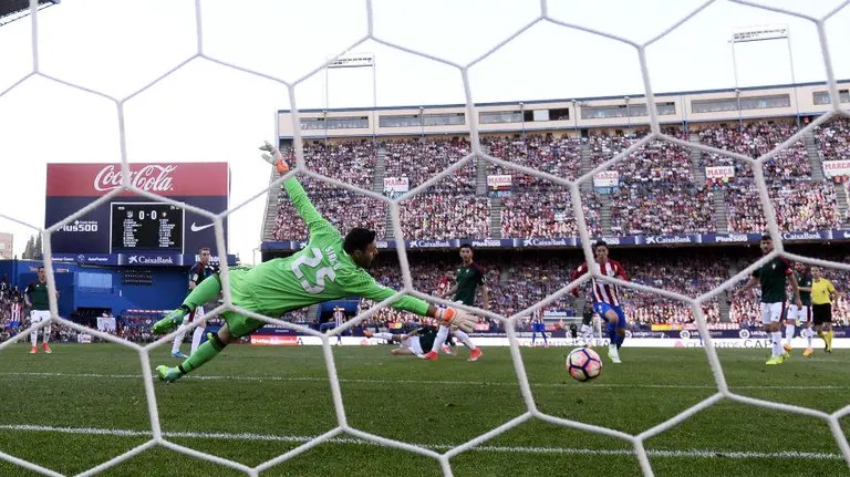 Partido entre Atlético de Madrid y Osasuna en el Vicente Calderón.  (24)