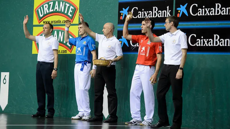Albisu y Laso se enfrentan en partido de dieciseisavos de final del Campeonato Manomanista. PABLO LASAOSA 02