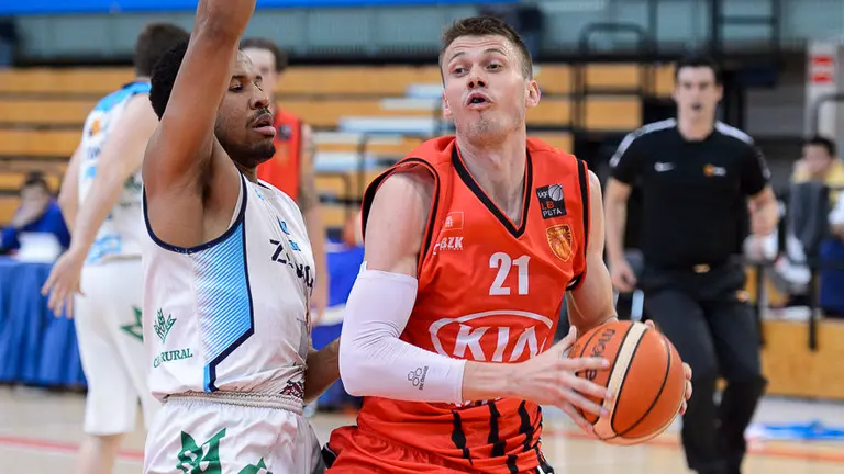 Basket Navarra - Zamora. PABLO LASAOSA 25