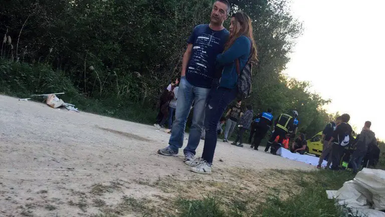 Imagen del lugar del atropello en tudela con las asistencias trabajando