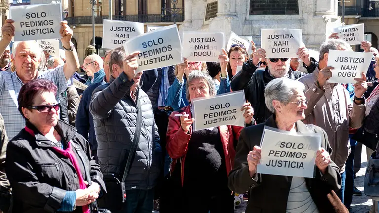Concentración de los familiares de los jóvenes detenidos por los sucesos de Alsasua de octubre (06). IÑIGO ALZUGARAY