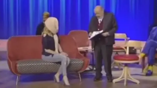 La modelo italiana Gessica Notaro muestra su rostro tras ser rociada con ácido por su exnovio YOUTUBE