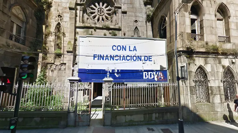 Asilo abandonado de Vigo donde tuvo lugar el fallecimiento del joven. ARCHIVO