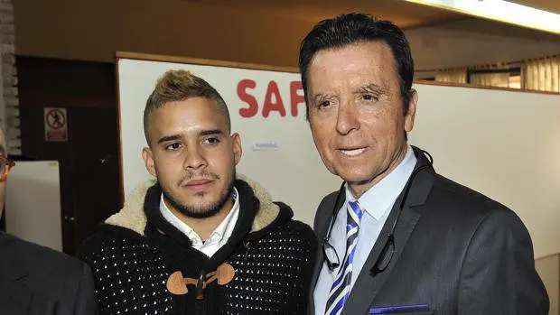 Imagen del torero José Ortega Cano y su hijo José Fernando EFE