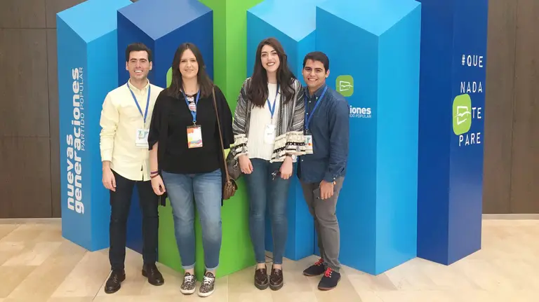 Álvaro Sobejano, Paula Gordejuela, Ana Ojembarrena e Iván Castaño, de Nuevas Generaciones del PPN.