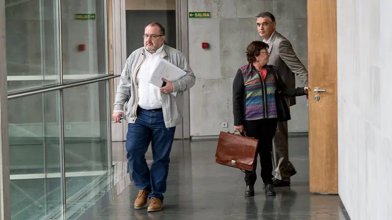 Concentración de policías de Navarra, coincidiendo con la comparecencia de la consejera María José Beaumont en el Parlamento de Navarra (32). IÑIGO ALZUGARAY