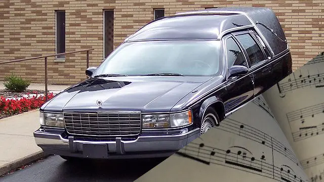 Coches fúnebres con músca en Navarra, en una imagen de archivo