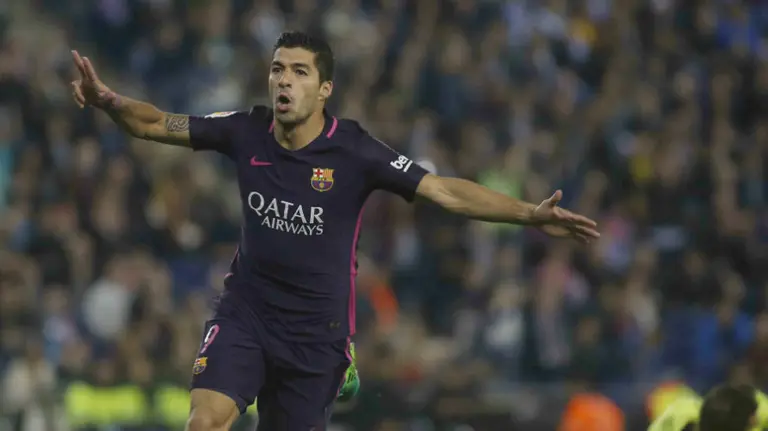 Luis Suárez abrió la cuenta del Barça en Cornellá. Lfp.