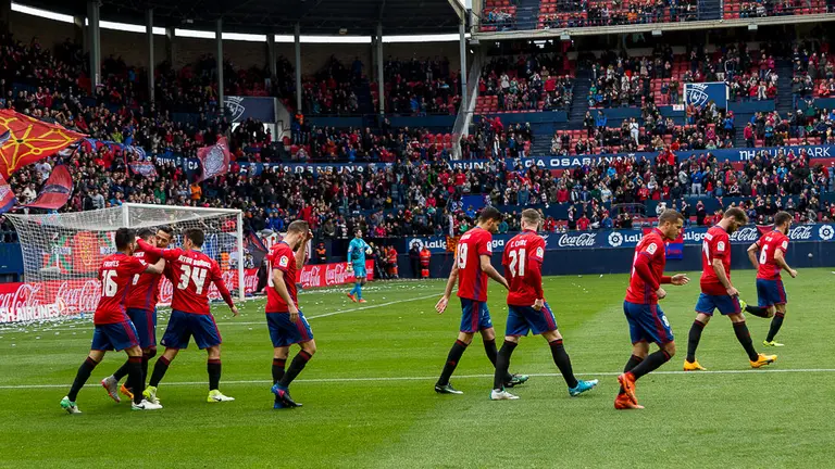 Partido de Liga entre Osasuna y Deportivo de La Coruña disputado en El Sadar (04). IÑIGO ALZUGARAY