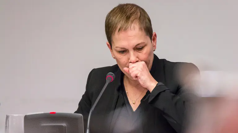 La presidenta de Navarra, Uxue Barkos, explica en comisión parlamentaria el acto de homenaje a las víctimas de motivación política organizado por el Gobierno (13). IÑIGO ALZUGARAY