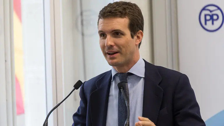 La presidenta del PPN, Ana Beltrán y el vicesecretario de Comunicación del PP, Pablo Casado, presiden la celebración del Comité Ejecutivo del PPN (35). IÑIGO ALZUGARAY