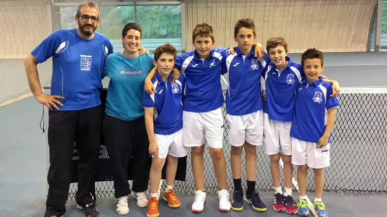 Equipo alevín del Valle de Arangueren que se ha proclamado campeón de Navarra