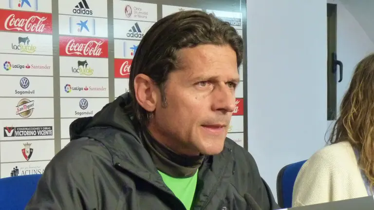 Vasiljevic en rueda de prensa.
