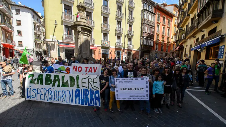 La iniciativa Arrazoiak organiza un acto contra la dispersión de presos. PABLO LASAOSA 02