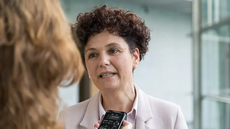 La presidenta de la Cámara de Comptos, Asunción Olaechea, explica el informe sobre las ayudas públicas a la planta de biometanización de Ultzama (04). IÑIGO ALZUGARAY