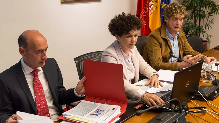 La presidenta de la Cámara de Comptos, Asunción Olaechea, explica el informe sobre las ayudas públicas a la planta de biometanización de Ultzama (15). IÑIGO ALZUGARAY