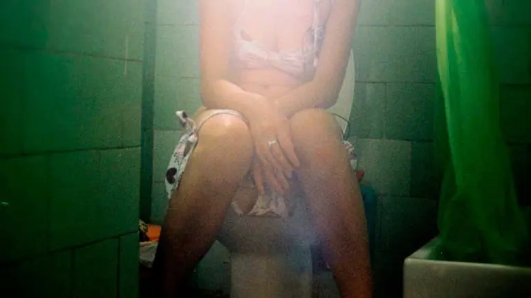 Un joven en el baño. ARCHIVO