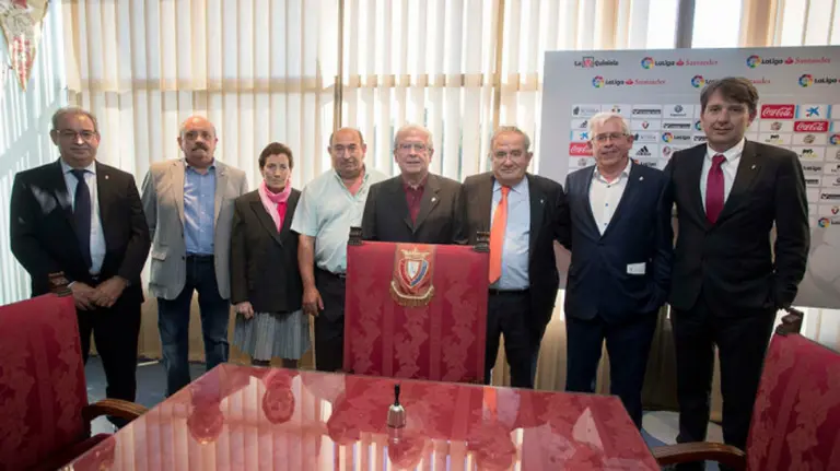 Cinco socios homenajeados. Foto CA Osasuna.