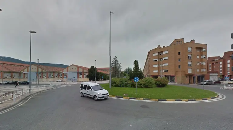 Rotonda donde se prentede instalar el monolito en Pamplona por las personas fallecidas en accidentes laborales, en la Rochapea