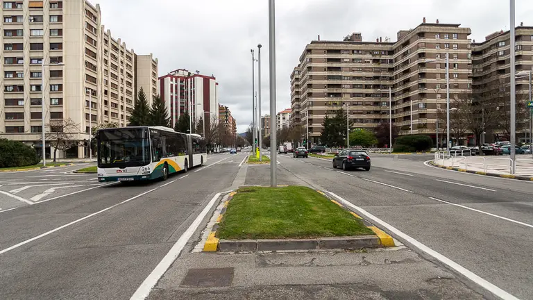 Avenida de Pío XII en Pamplona (02). IÑIGO ALZUGARAY