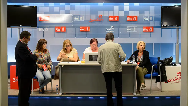 El PSOE celebra elecciones para liderar su partido. PABLO LASAOSA 01