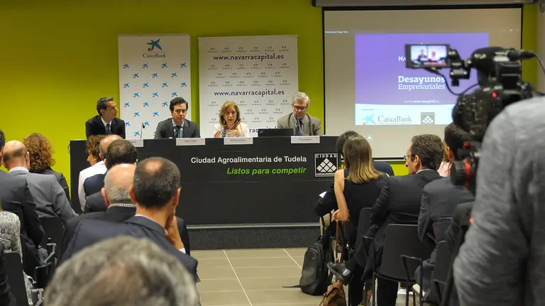 La Secretaria de Estado de Comercio, Marisa Poncela, invitada a los Desayunos Empresariales de navarracapital.es celebrados en Tudela. CEDIDA
