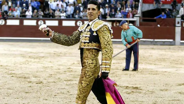 Alejandro Talavante, en su vuelta al ruedo trasla corrida de la Prensa en Madrid. 
