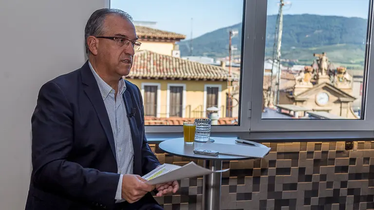 Enrique Maya hace balance para UPN de los dos primeros años de gobierno cuatripartito en el consistorio pamplonés (01). IÑIGO ALZUGARAY