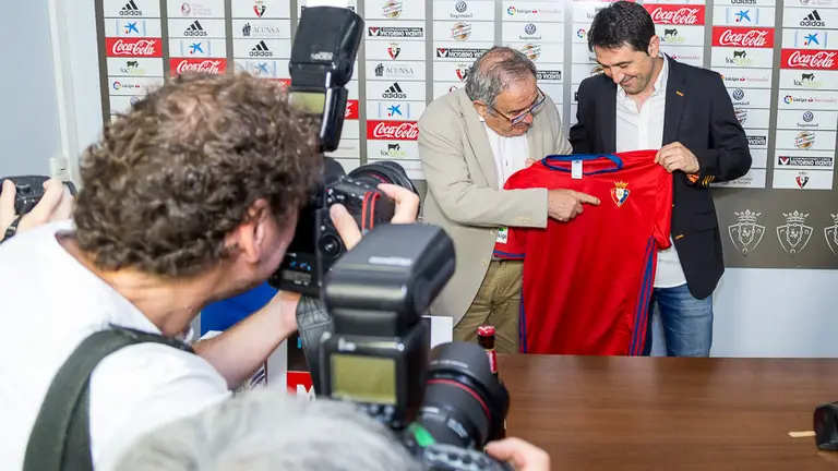 Presentación de Braulio Vázquez como nuevo director deportivo del Club Atlético Osasuna para las dos próximas temporadas (11). IÑIGO ALZUGARAY