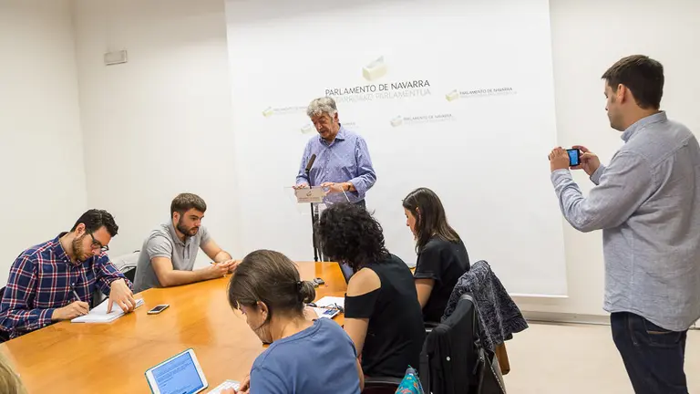 Mesa y Junta de Portavoces del Parlamento de Navarra. Koldo Martinez(03). IÑIGO ALZUGARAY