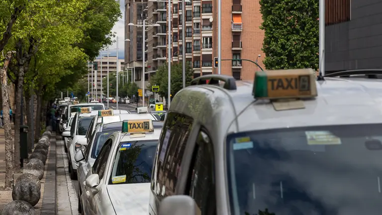 La Asociación Teletaxi San Fermín se suma al paro convocado nacionalmente para protestar contra Uber y Cabify (05). IÑIGO ALZUGARAY