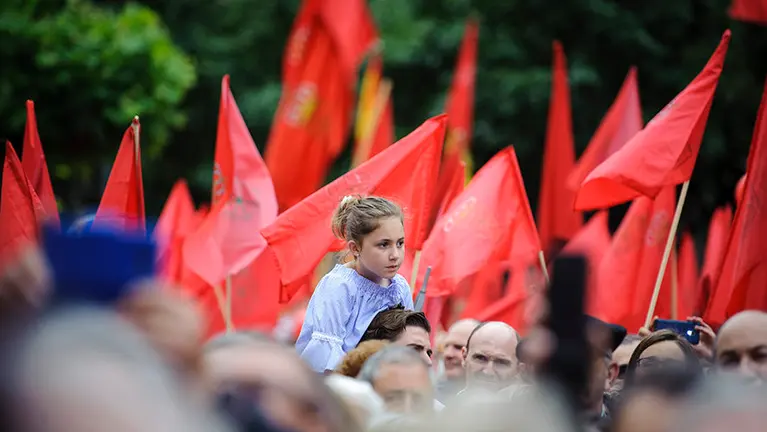 Manifestaci&oacute;n en Pamplona en defensa de la bandera de Navarra. MIGUEL OS&Eacute;S_10 (37)