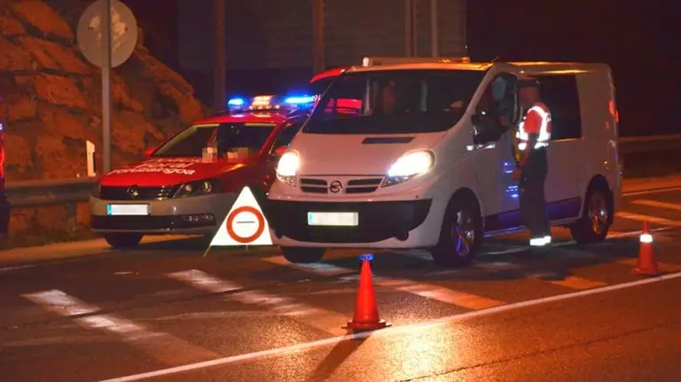 Control de alcoholemia realizado por la Policía Foral en una imagen de archivo. PFORAL