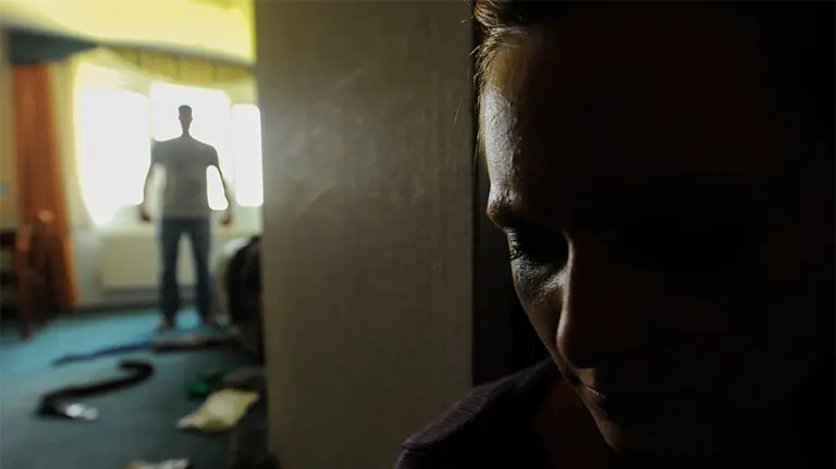 Ilustración de una escena de violencia de género. ARCHIVO