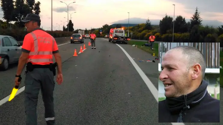 La Policía Foral trabaja regulando el tráfico tras el corte de uno de los carriles en la ronda de Pamplona, a su paso por Tajonar.