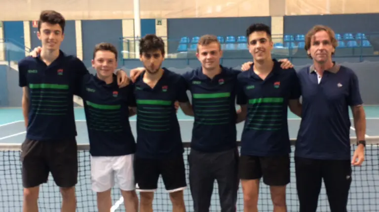 Equipo de tenis junior de la AD San Juan.