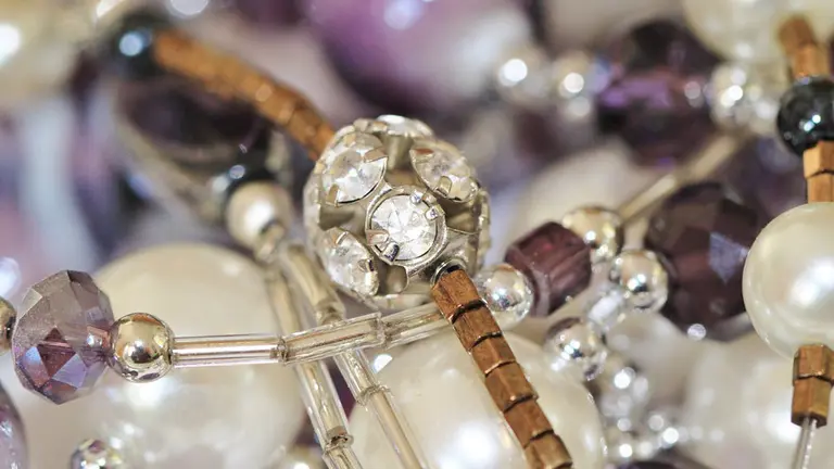 Imagen de archivo de varias joyas ARCHIVO