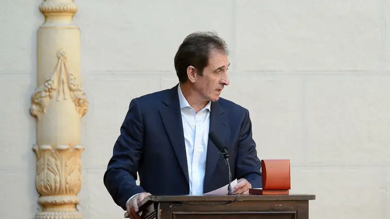 La presidenta del Gobierno de Navarra, Uxue Barkos, preside el acto de entrega de la Cruz de Carlos III el Noble. PABLO LASAOSA 17