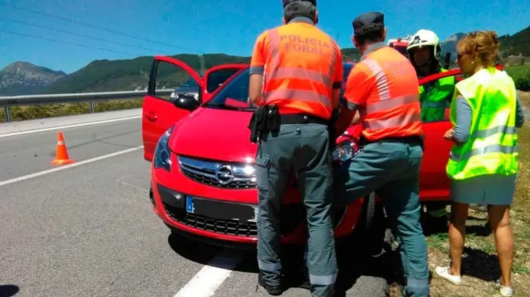 Uno de los vehículos implicados en el accidente. PFORAL