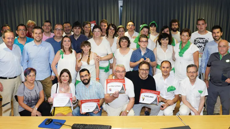 Los galadornados posan una vez acaba la entrega de premios