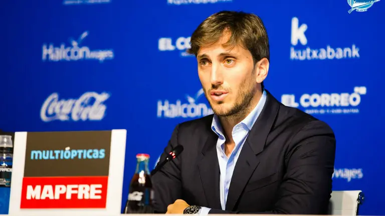 Luis Zubeldía ya es técnico del Alavés, en rueda de prensa.