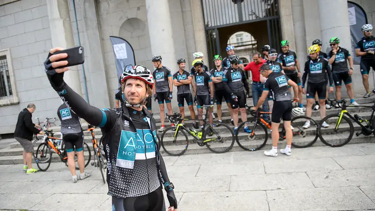 XXVII Ruta Xacobea en bici de AC Hoteles, con más de 70 participantes como Antonio Catalán o Indurain. PABLO LASAOSA (28)