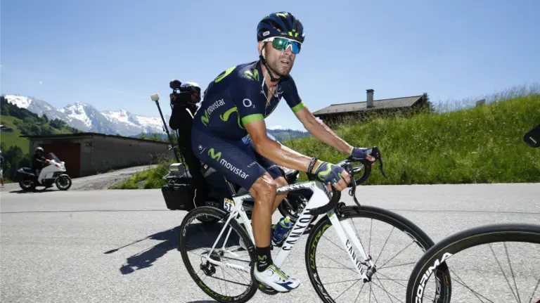 Alejandro Valverde en pleno ascenso. Movistar team.