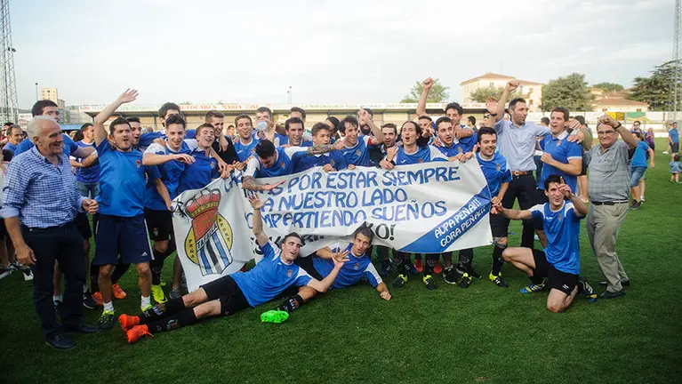 El ascenso de la Peña Sport a 2ª B tras ganar al Náxara en Tafalla. MIGUEL OSÉS (32)