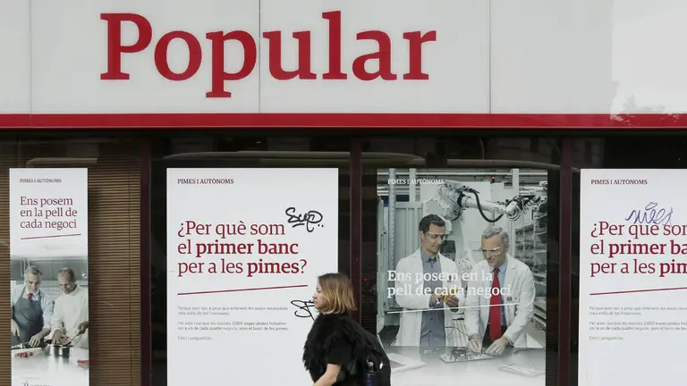 Imagen de la facha de una sucursal del Banco Popular EFE