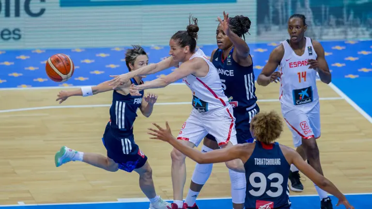 Final del España - Francia en Praga. FEB.