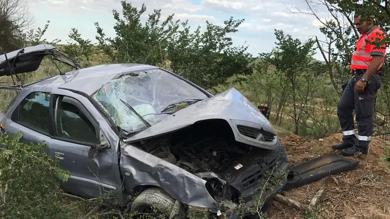 Vehículo accidentado en Fitero, en el que han resultado heridas cuatro personas.