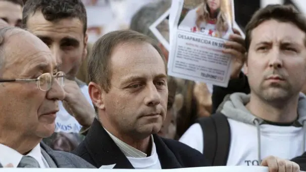 Antonio del Castillo en una manifestación para reclamar justicia por su hija Marta del Castillo EFE
