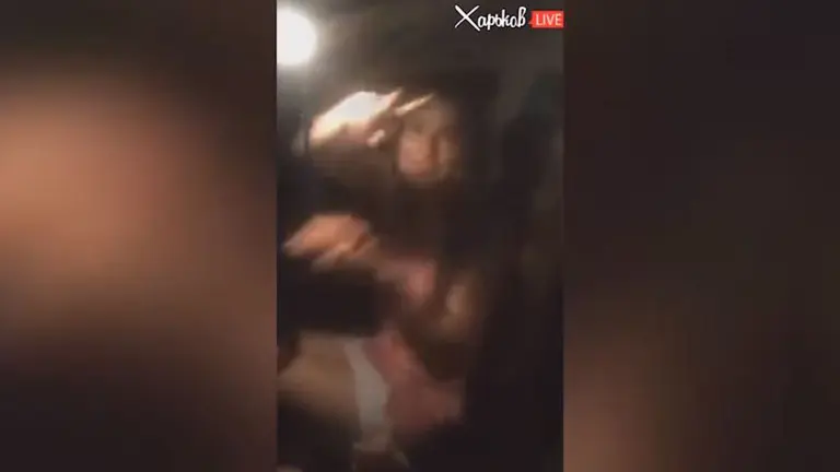 Captura del vídeo en el que dos chicas de Ucrania han fallecido en un accidente de coche mientras se grababan conduciendo YOUTUBE